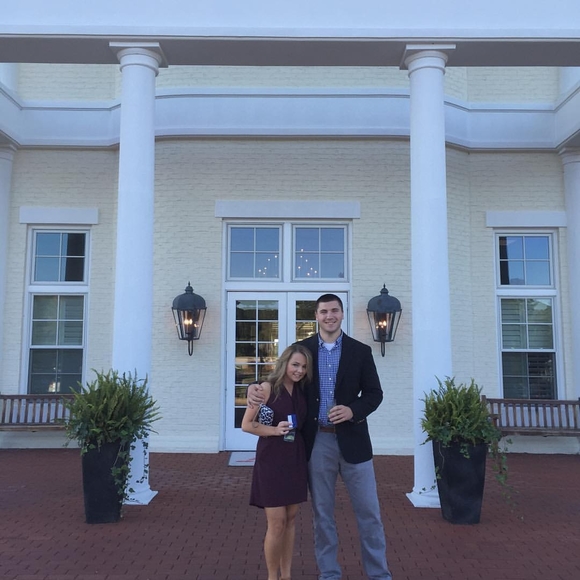 Meet your Posher, Dani - Picture 1 of 1